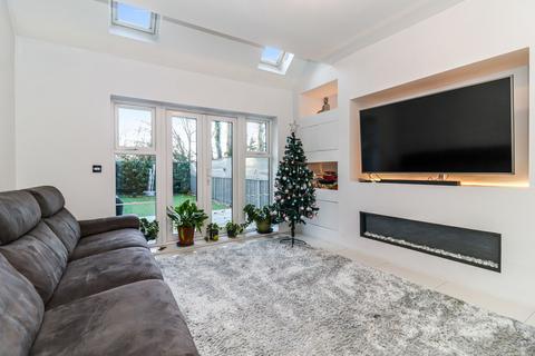 3 bedroom terraced house for sale, Burrow Close, Watford, WD17