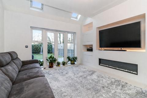3 bedroom terraced house for sale, Burrow Close, Watford, WD17
