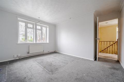 3 bedroom semi-detached house for sale, Hampshire Drive, Maidstone