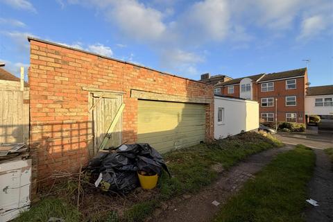 3 bedroom house for sale, Cape Road, Warwick