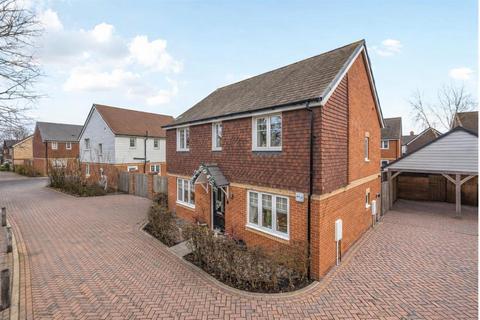 4 bedroom detached house for sale, Blenheim Place, Headcorn