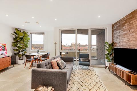Wadeson Street, London, E2