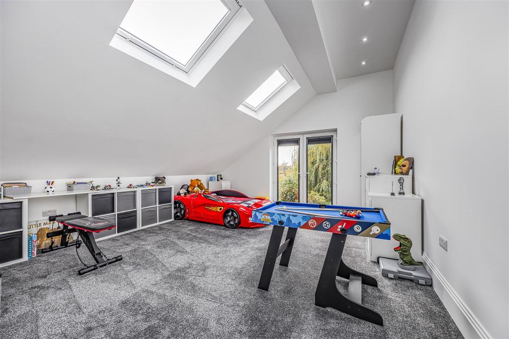 31 Lovedean Lane, Waterlooville-Portico Marketing-S