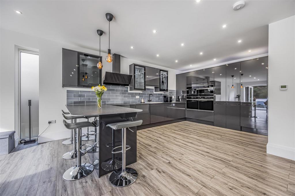 31 Lovedean Lane, Waterlooville-Portico Marketing-S