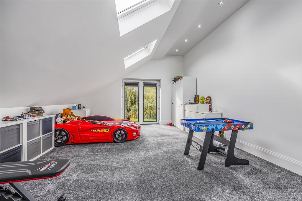 31 Lovedean Lane, Waterlooville-Portico Marketing-S