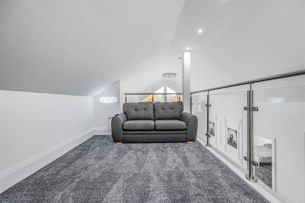 31 Lovedean Lane, Waterlooville-Portico Marketing-S