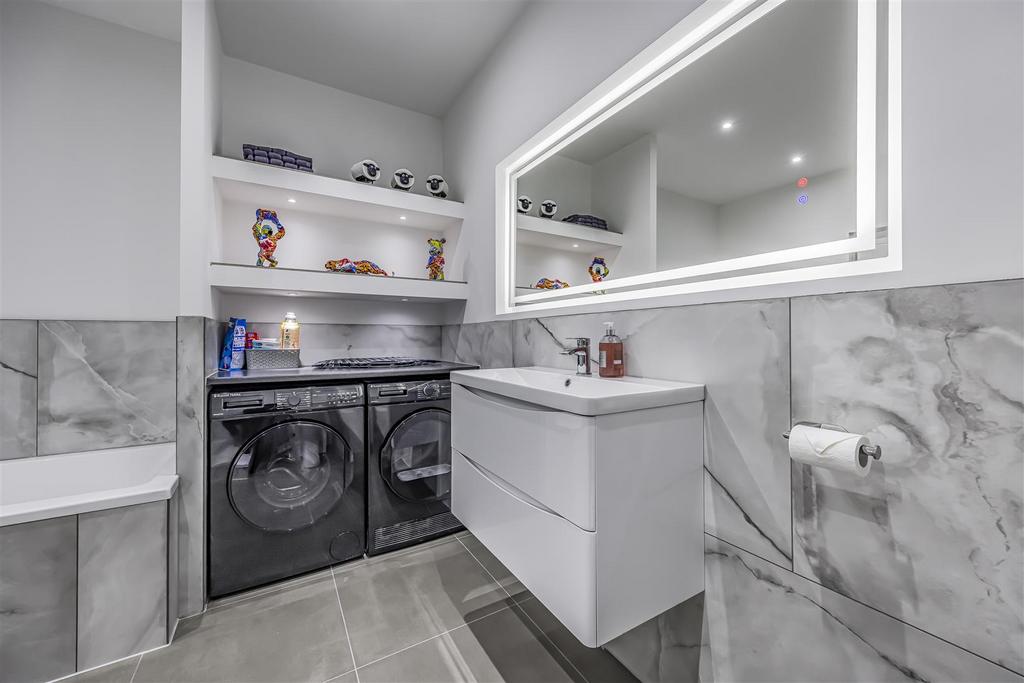 31 Lovedean Lane, Waterlooville-Portico Marketing-S