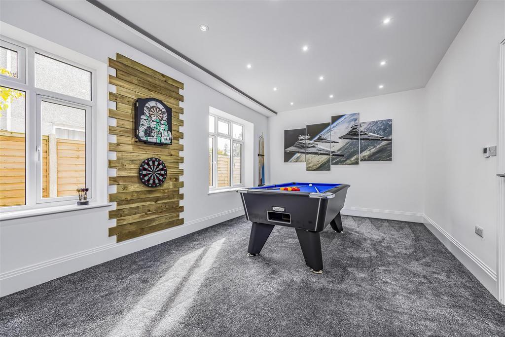 31 Lovedean Lane, Waterlooville-Portico Marketing-S