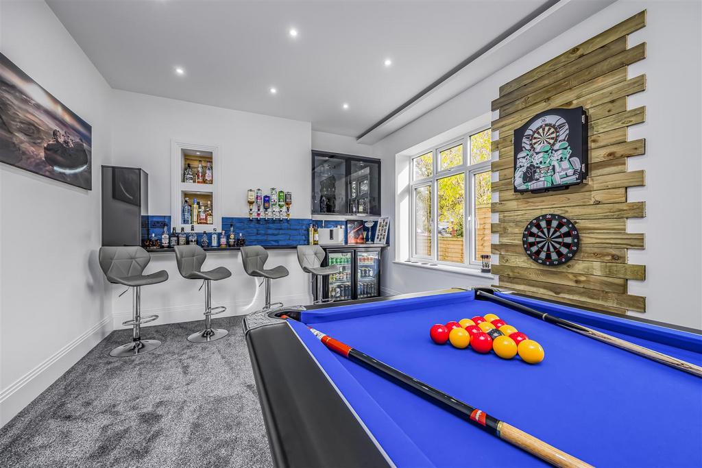 31 Lovedean Lane, Waterlooville-Portico Marketing-S