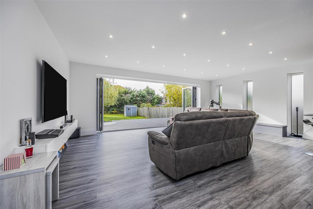31 Lovedean Lane, Waterlooville-Portico Marketing-S