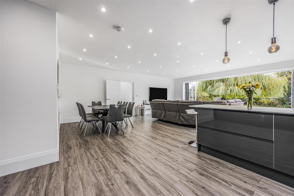 31 Lovedean Lane, Waterlooville-Portico Marketing-S