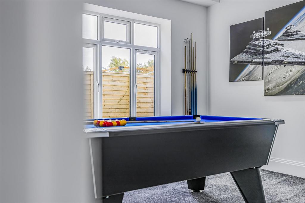 31 Lovedean Lane, Waterlooville-Portico Marketing-S
