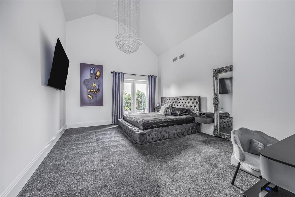 31 Lovedean Lane, Waterlooville-Portico Marketing-S
