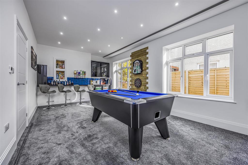 31 Lovedean Lane, Waterlooville-Portico Marketing-S