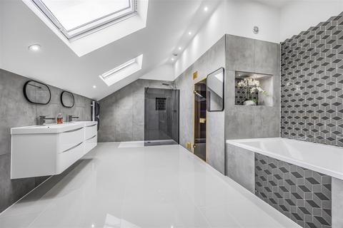 5 bedroom detached house for sale, Lovedean Lane, Waterlooville PO8