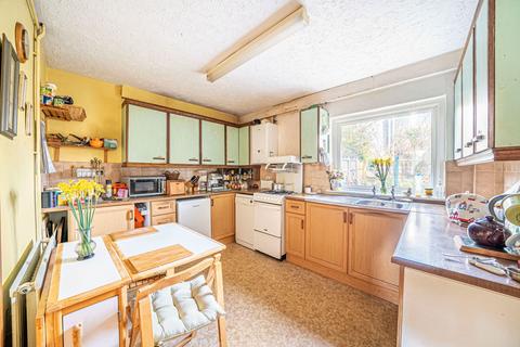 3 bedroom semi-detached house for sale, Bere Hill, Whitchurch, RG28 7EN