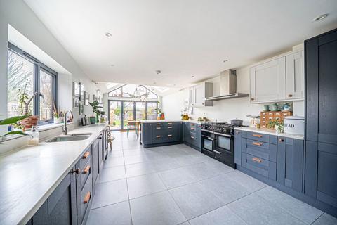 3 bedroom semi-detached house for sale, Evingar Road,Whitchurch,RG28 7EY