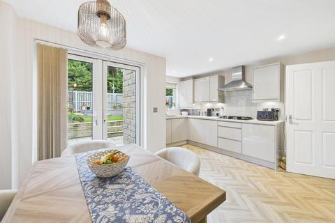 4 bedroom townhouse for sale, Bewick Drive, Eldwick