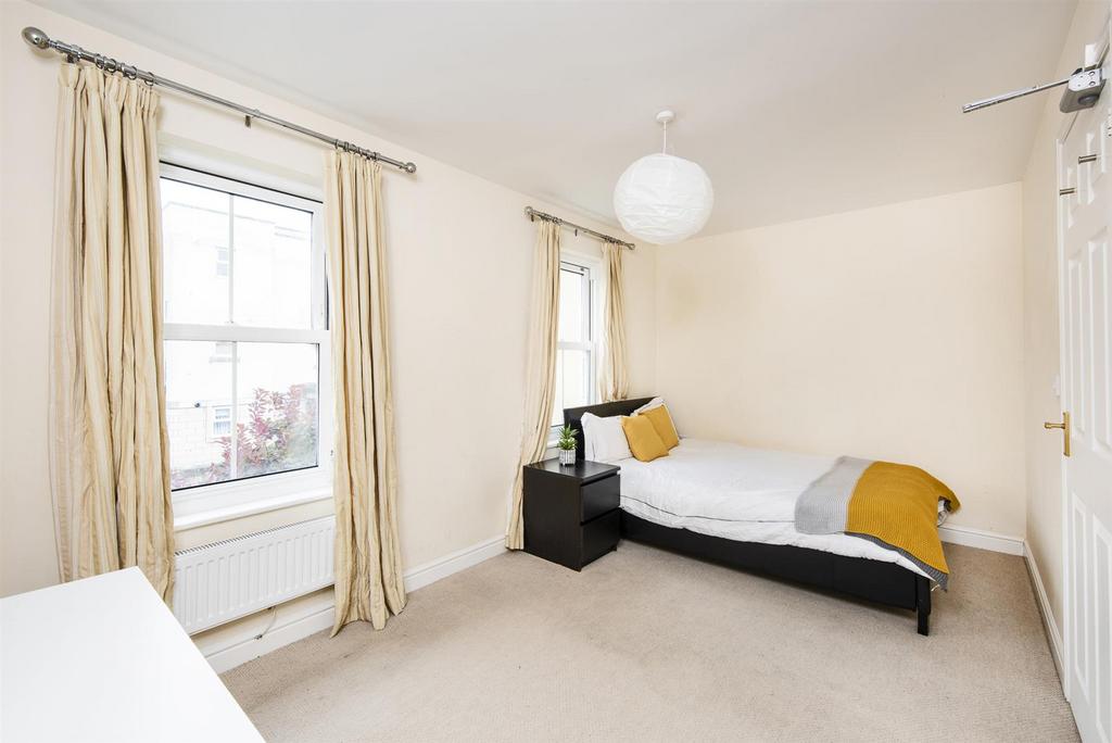 4 Middlewood Close, Bath, BA2 2 TU-1.jpg
