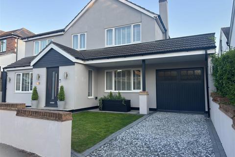 5 bedroom detached house for sale, Cuffley Hill, Goffs Oak