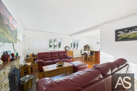 5 bedroom detached house for sale, Church Road, Catsfield, TN33
