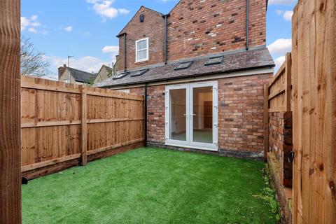 2 bedroom end of terrace house for sale, Old Milverton Road, Leamington Spa