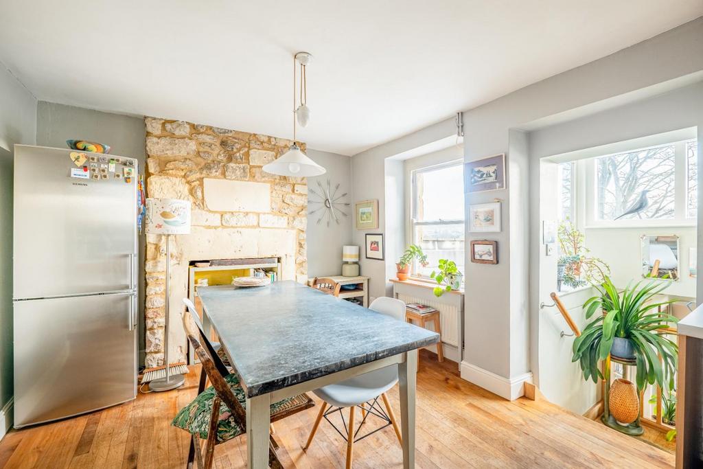 Dining room.jpg
