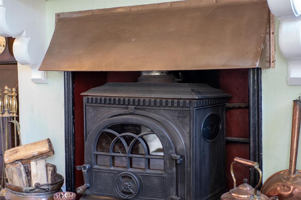 Log Burner.jpg