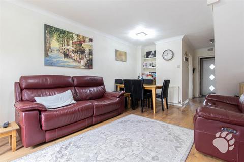 3 bedroom end of terrace house for sale, Queens Road, Basildon SS15