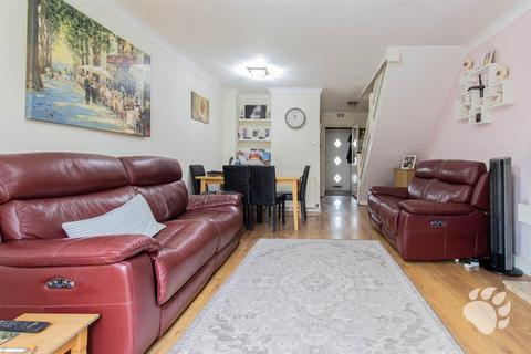 3 bedroom end of terrace house for sale, Queens Road, Basildon SS15