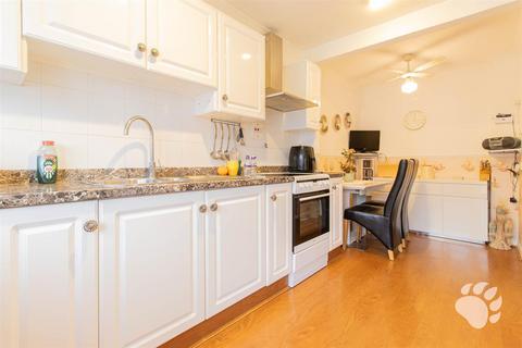 3 bedroom terraced house for sale, Merrylands, Basildon SS15