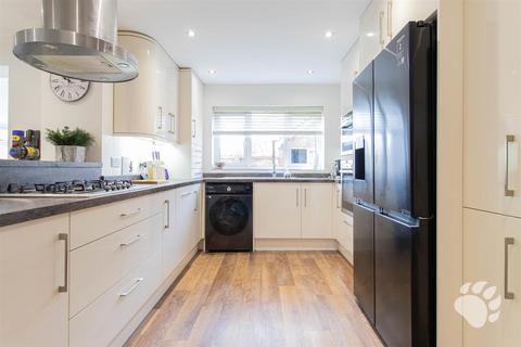 4 bedroom detached house for sale, Coppens Green, Wickford SS12