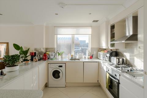 3 bedroom flat for sale, Regent Court, St John's Wood NW8