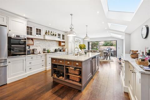 4 bedroom terraced house for sale, Chaldon Road, Fulham, London, SW6