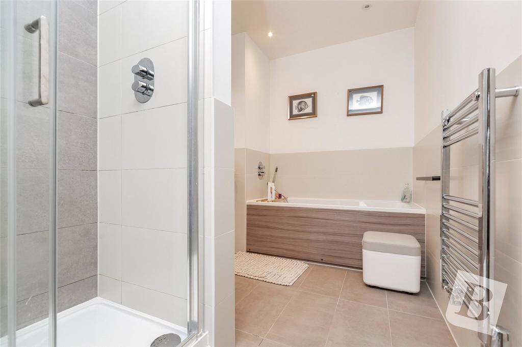 En-Suite 1