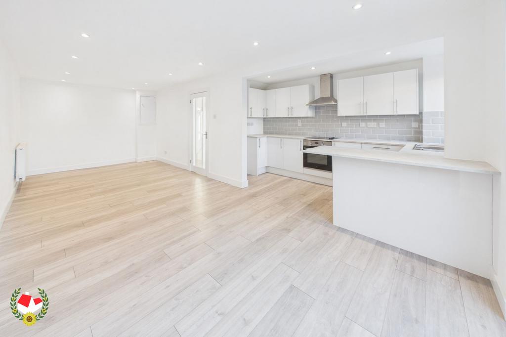 Kitchen/Living Area