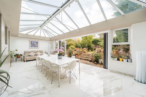 4 bedroom terraced house for sale, Muswell Avenue, Muswell Hill, London, N10