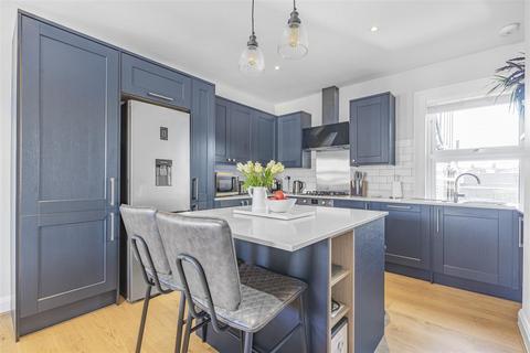 4 bedroom flat for sale, Lower Richmond Road, Putney, SW15