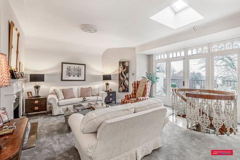 4 bedroom terraced house for sale, Kings Avenue, London, N10