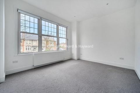 3 bedroom flat for sale, Dukes Avenue, Muswell Hill, London, N10