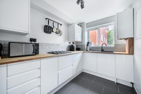 1 bedroom flat for sale, Cambridge Gardens, London, N10