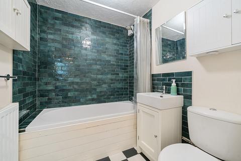 1 bedroom flat for sale, Cambridge Gardens, London, N10