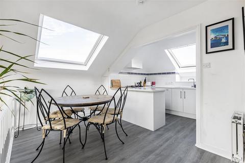 2 bedroom flat for sale, Felsham Road, Putney SW15