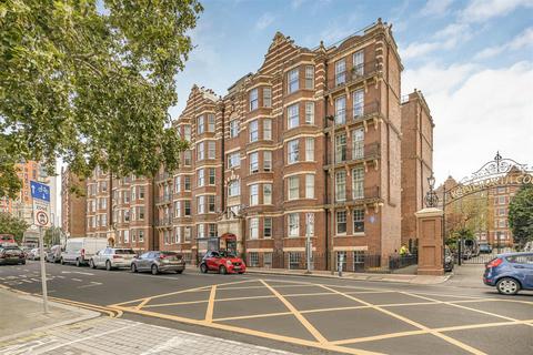 Kenilworth Court, Putney, SW15