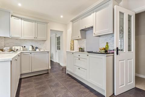 3 bedroom detached house for sale, Parklands Avenue, Goring-By-Sea, Worthing
