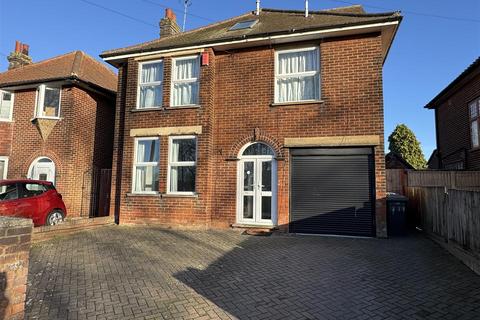 6 bedroom detached house for sale, Clapgate Lane, Ipswich IP3
