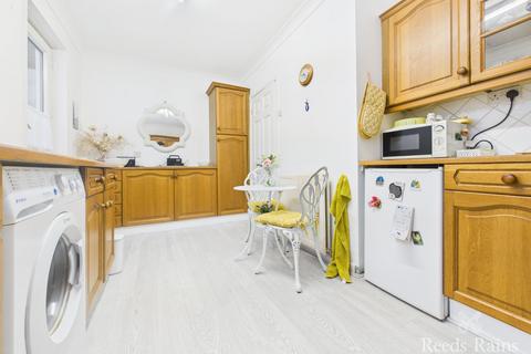 3 bedroom end of terrace house for sale, Front Street North, Durham DH6