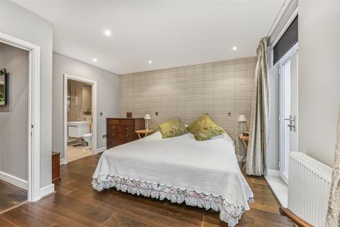 4 bedroom terraced house for sale, India Way, Putney, SW15