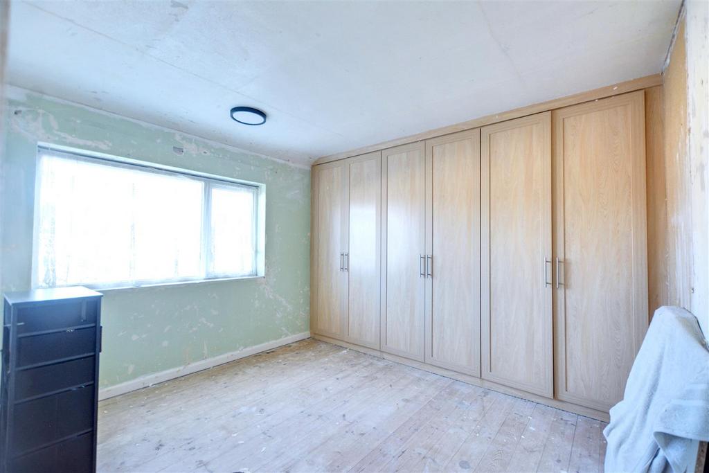 Bedroom 1 1.jpeg