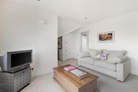 1 bedroom flat for sale, Roehampton Lane, Putney, SW15